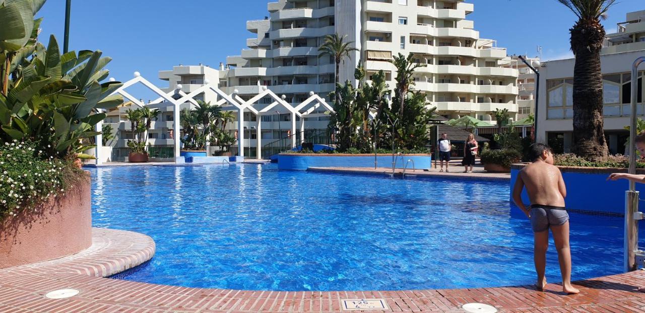 Apartamentos Holidays Benalbeach Бенальмадена Экстерьер фото