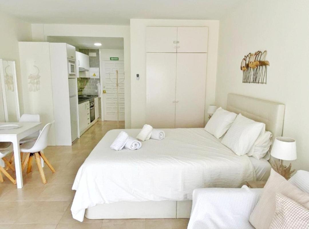 Apartamentos Holidays Benalbeach Бенальмадена Экстерьер фото
