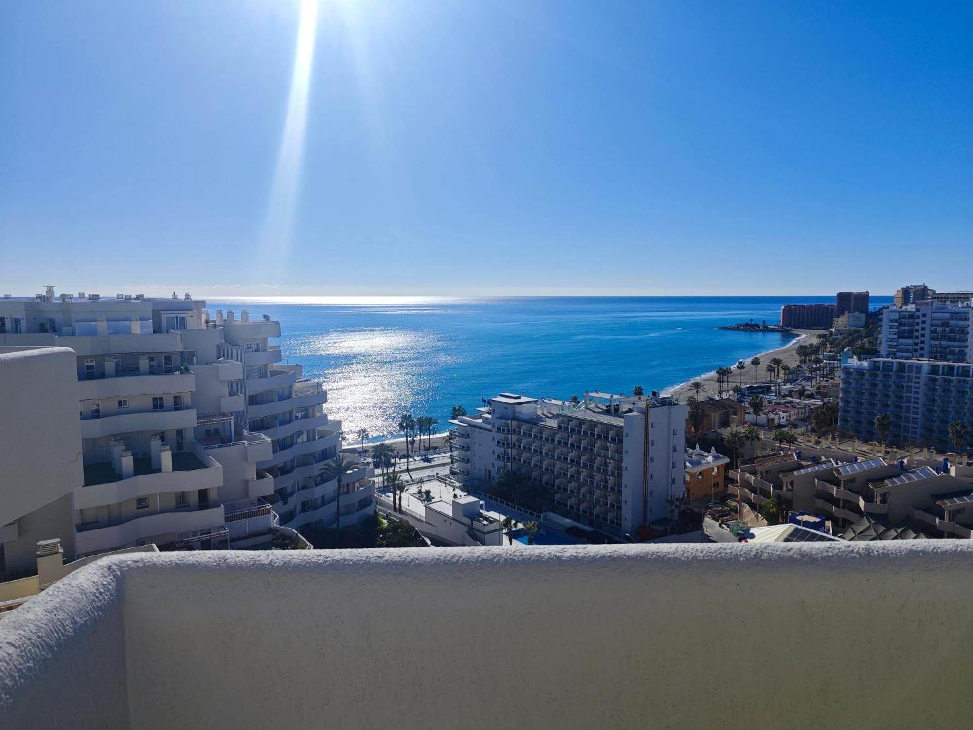 Apartamentos Holidays Benalbeach Бенальмадена Экстерьер фото